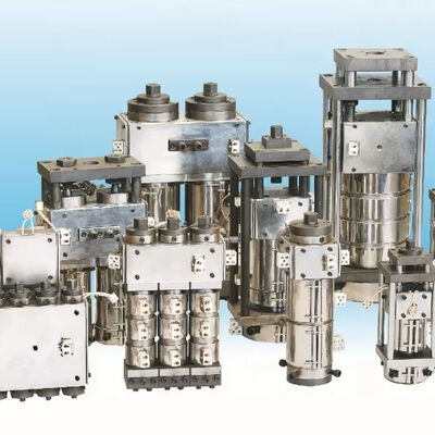 kupować Polerowana na lustro głowica matrycy ze stali 42CrMo do maszyn do rozdmuchiwania z żywotnością min. 8 lat online manufacture