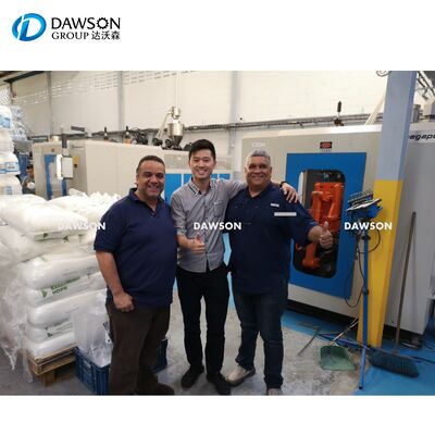 Zużycie wody 80 L/MIN Wytłaczarka do formowania z rozdmuchem Rozmiar płyty formy 320 MM Idealna do produkcji butelek na olej 0-5L